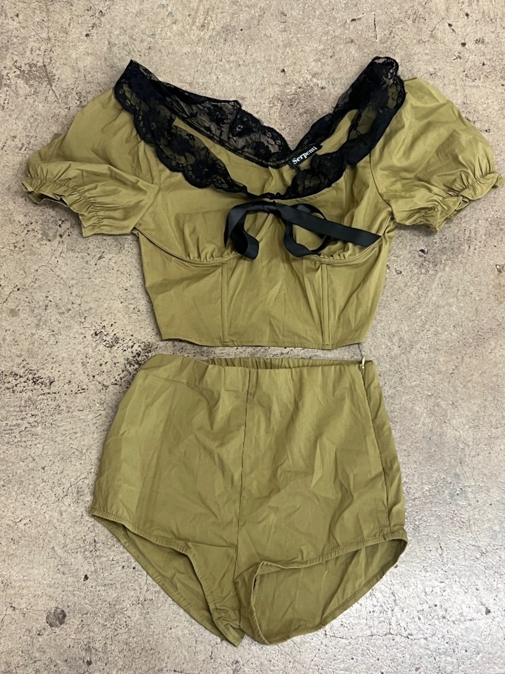 Serpenti Olive Green Lace Trim Puff Sleeve Two Piece Set